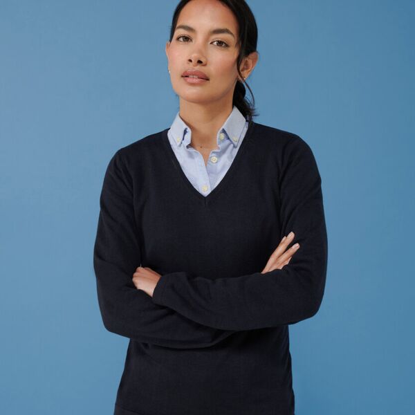 Women's 12 gauge v-neck jumper Thumbnail